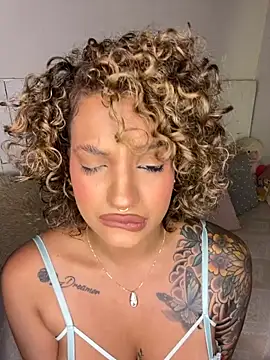 Snapshot of Arianabromw chatting on November 2025 06:32:01 PM Arianabromw online show from November 2025 06:32:01 PM