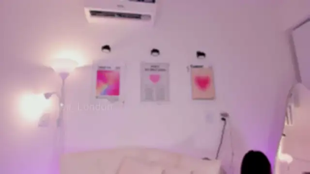 Steff London online show from November 2025 11:16:02 PM