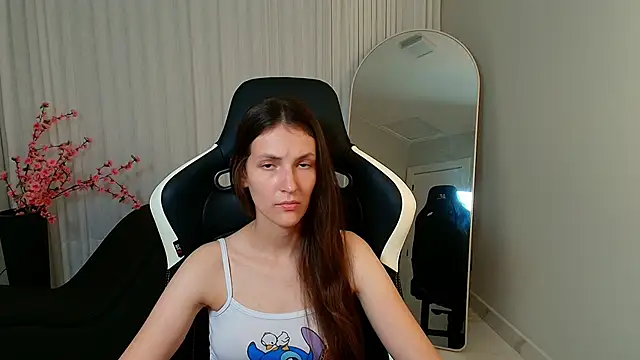 upssnowy online show from November 2025 06:20:02 PM