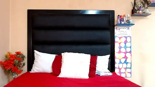 LongPussyLipsxx online show from February 2025 08:44:02 AM