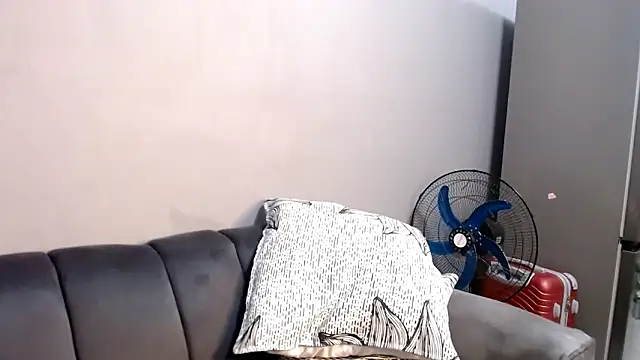 LongPussyLipsxx online show from October 2025 08:52:02 PM