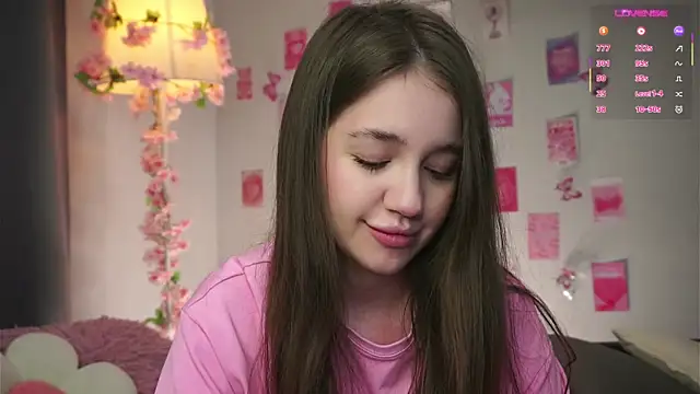 Snapshot of AmiLewis chatting on February 2026 01:02:02 AM AmiLewis online show from February 2026 01:02:02 AM