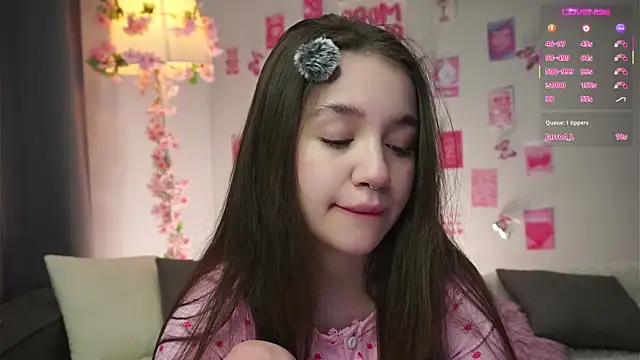 Snapshot of AmiLewis chatting on February 2026 01:02:02 AM AmiLewis online show from February 2026 01:02:02 AM