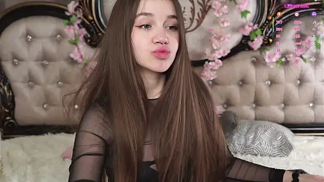 AmiLewis online show from April 2026 01:03:01 AM