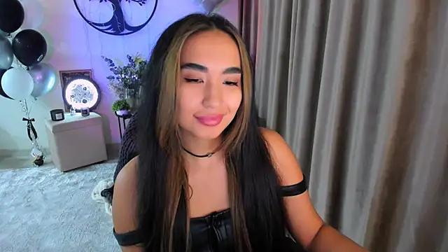 worldofkim online show from March 2026 03:00:02 AM