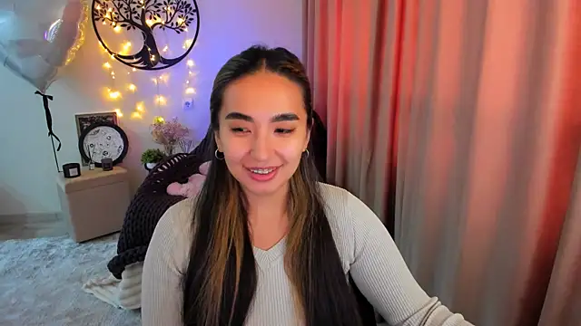 worldofkim online show from April 2026 06:18:02 AM