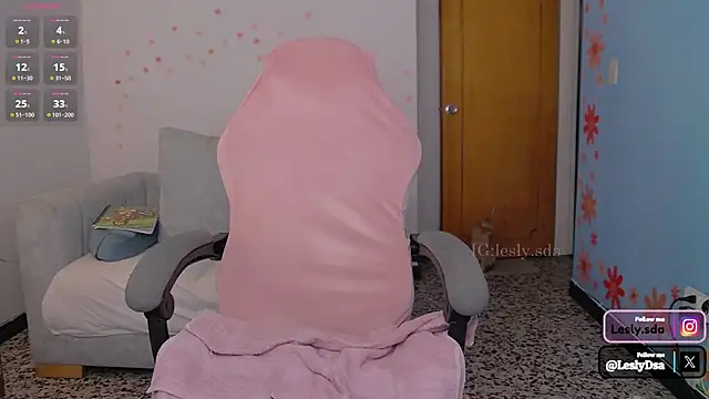 Snapshot of leslyyu chatting on February 2025 04:57:02 PM leslyyu online show from February 2025 04:57:02 PM