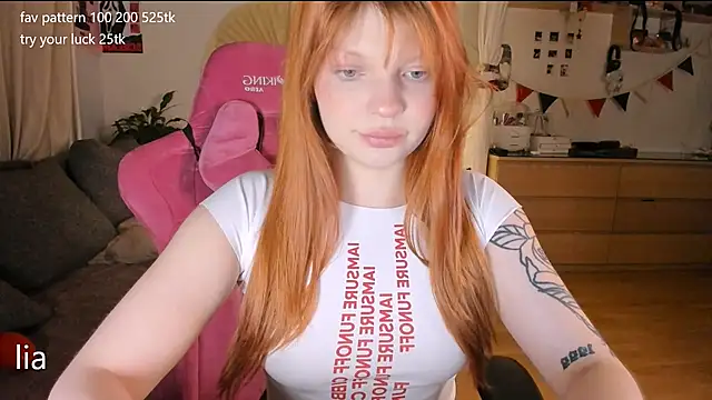 Snapshot of lil_lia chatting on February 2026 06:39:01 PM lil lia online show from February 2026 06:39:01 PM