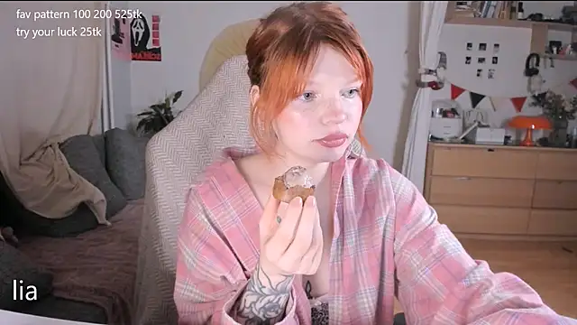 Snapshot of lil_lia chatting on February 2026 09:24:02 PM lil lia online show from February 2026 09:24:02 PM