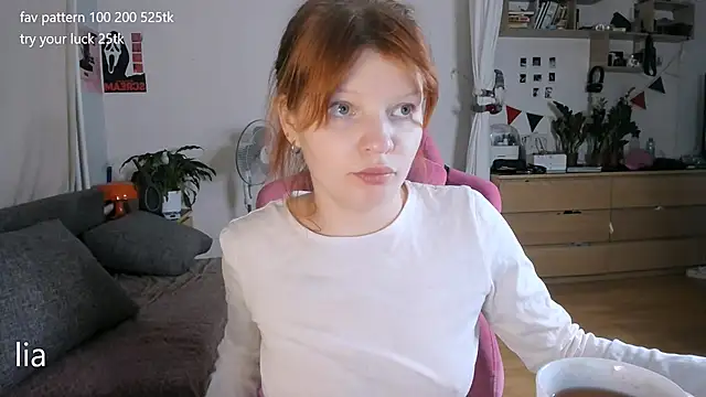 Snapshot of lil_lia chatting on June 2026 11:50:02 PM lil lia online show from June 2026 11:50:02 PM