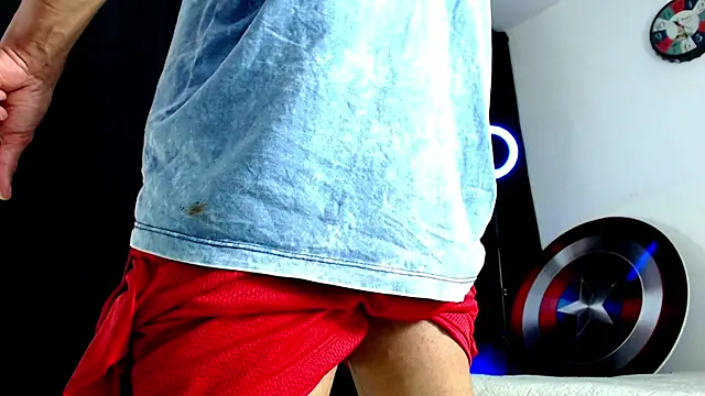 Antonywebb94 online show from November 2025 06:56:02 PM