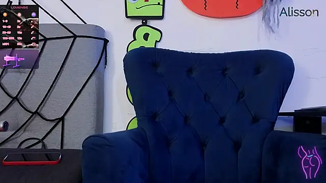 alissonandamy online show from October 2025 07:14:02 PM