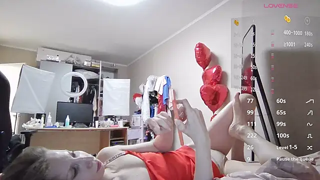 Snapshot of AdrianaSea chatting on March 2025 12:25:01 PM AdrianaSea online show from March 2025 12:25:01 PM