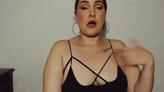 Miss Agatha online show from October 2025 02:22:02 AM