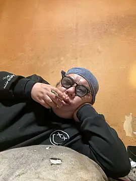 Snapshot of punk0805 chatting on February 2026 01:09:02 PM punk0805 online show from February 2026 01:09:02 PM