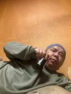 Snapshot of punk0805 chatting on February 2026 05:10:02 PM punk0805 online show from February 2026 05:10:02 PM