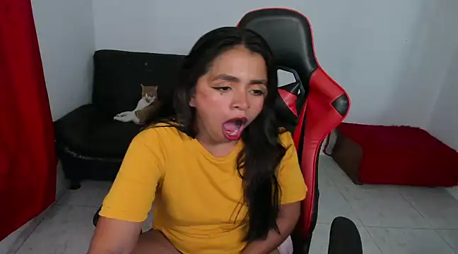 Snapshot of cory_rose chatting on December 2024 04:25:01 AM cory rose online show from December 2024 04:25:01 AM