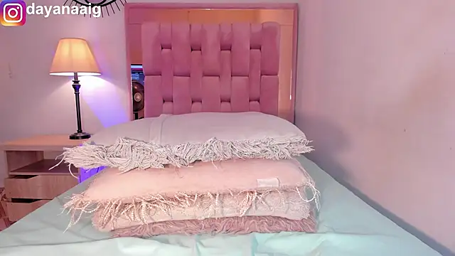 Voluptupus-girl online show from October 2025 01:23:02 PM