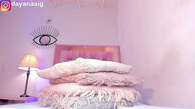 Voluptupus-girl online show from November 2025 05:03:02 PM