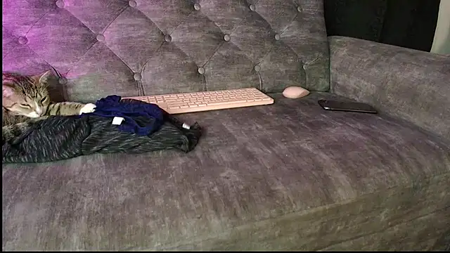 unu nai online show from November 2025 01:19:01 AM