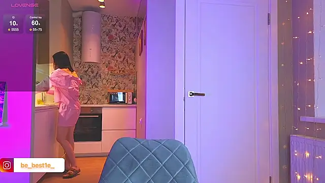 Snapshot of Vostok-6 chatting on January 2025 12:09:01 PM Vostok-6 online show from January 2025 12:09:01 PM