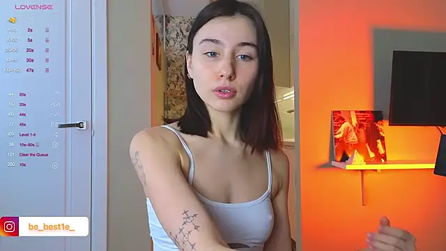 Snapshot of Vostok-6 chatting on February 2025 10:56:02 AM Vostok-6 online show from February 2025 10:56:02 AM