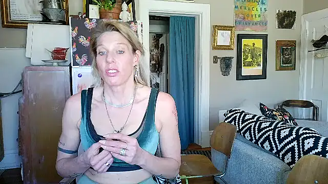 Glamazonx online show from March 2026 06:55:01 PM