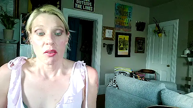 Snapshot of Glamazonx chatting on May 2026 12:55:02 PM Glamazonx online show from May 2026 12:55:02 PM