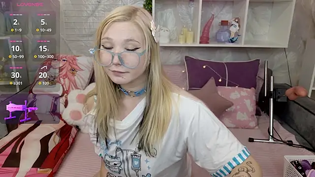 MeowkaKitty online show from October 2025 01:39:01 AM