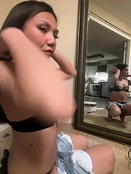 Snapshot of babyboo_xx chatting on February 2025 06:55:01 AM babyboo xx online show from February 2025 06:55:01 AM