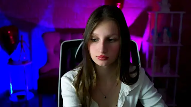 EllaHorton online show from March 2025 06:22:02 PM