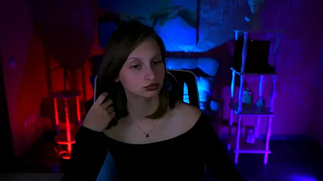 EllaHorton online show from September 2025 05:16:02 PM