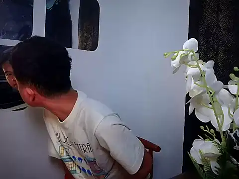 Snapshot of Asiantwink21 chatting on October 2025 04:13:02 PM Asiantwink21 online show from October 2025 04:13:02 PM