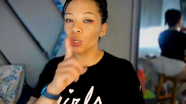 paula daniela1 online show from February 2025 01:43:02 AM