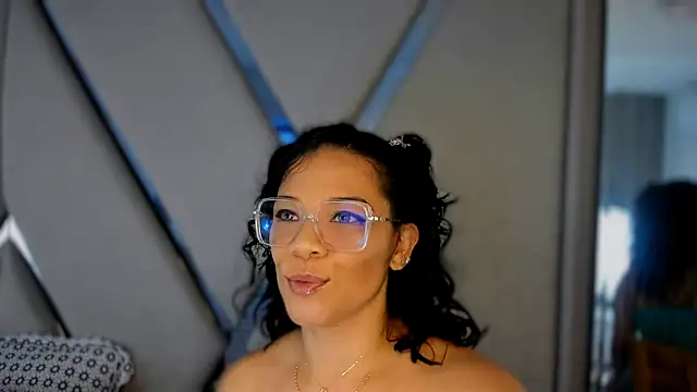 paula daniela1 online show from March 2025 09:53:02 PM