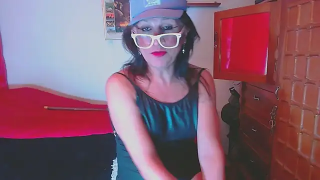 LorenJade online show from November 2025 08:14:02 AM