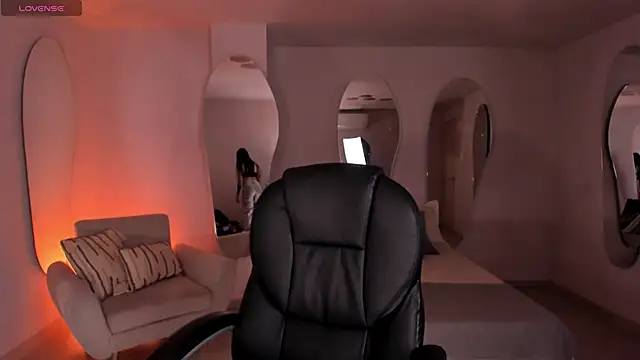 GigiLee  online show from December 2024 12:00:02 PM