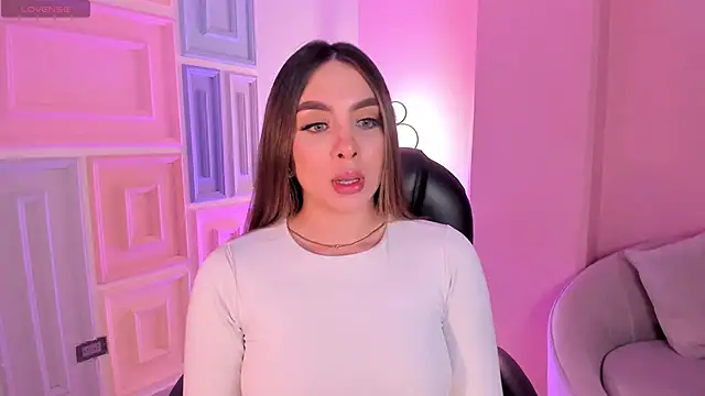 Snapshot of EloisaOlivero chatting on September 2025 11:54:01 AM EloisaOlivero online show from September 2025 11:54:01 AM