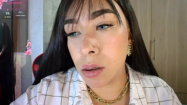 leahtemptation3 online show from May 2026 10:50:03 PM