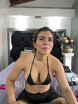 Arianna Jones1 online show from April 2026 04:24:01 PM