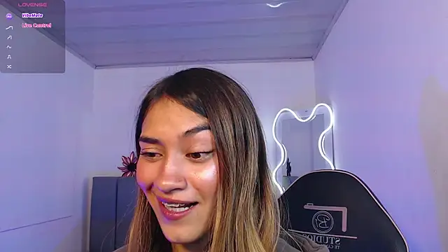 Jenner tay online show from May 2026 03:04:02 AM