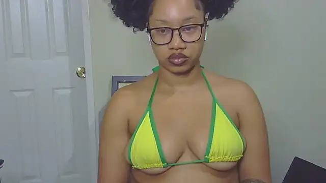 Snapshot of goddessdaisysky chatting on October 2025 04:31:01 AM goddessdaisysky online show from October 2025 04:31:01 AM