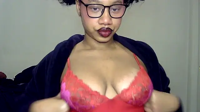 Snapshot of goddessdaisysky chatting on December 2025 06:12:01 PM goddessdaisysky online show from December 2025 06:12:01 PM