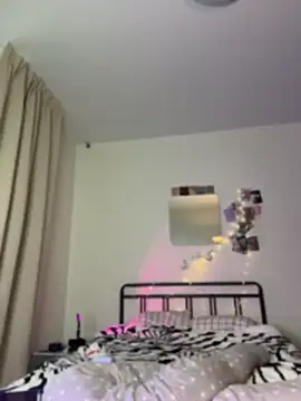 Evangeline Lawrence  online show from May 2026 04:03:02 PM