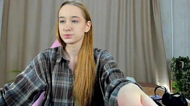 Sweett Monica online show from September 2025 12:04:01 AM