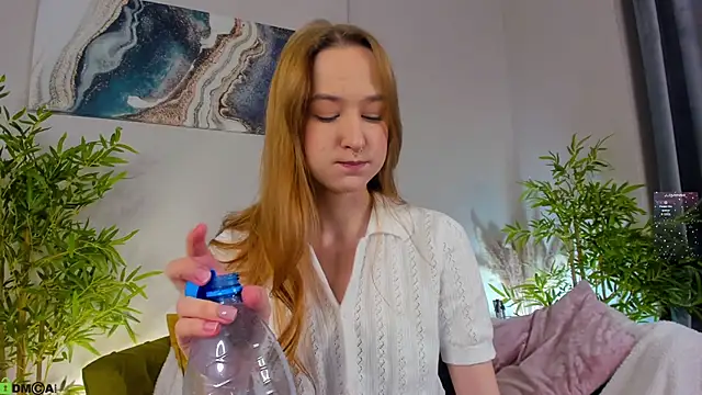 Sweett Monica online show from November 2025 01:11:01 AM