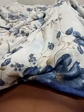 karolgree online show from October 2025 02:10:01 AM