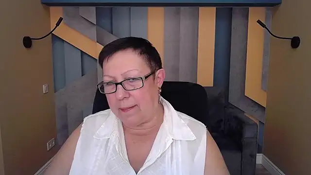 BarbaraTurners online show from November 2025 07:35:02 PM