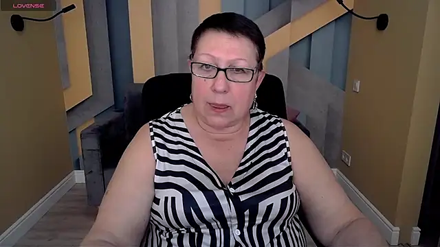 BarbaraTurners online show from November 2025 07:35:01 PM