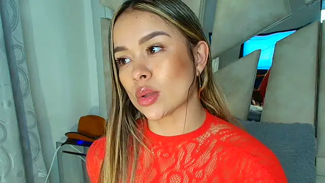 Snapshot of Natalyefoster chatting on May 2026 08:05:02 PM Natalyefoster online show from May 2026 08:05:02 PM
